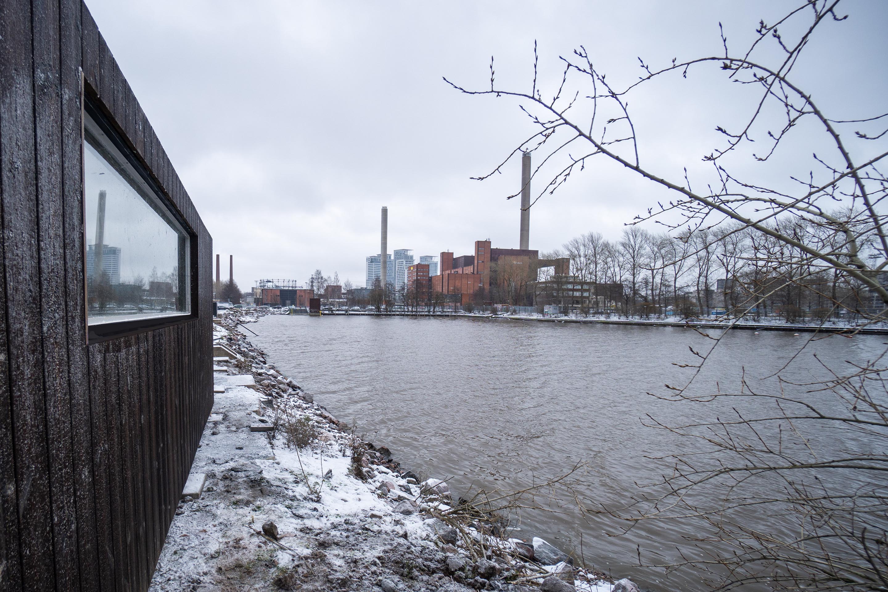 Näkymä saunan ikkunasta